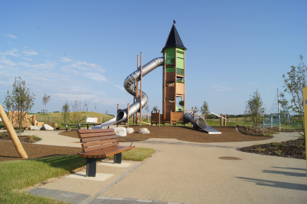 Hartecast Street Furniture selected for Min Ryan Park
